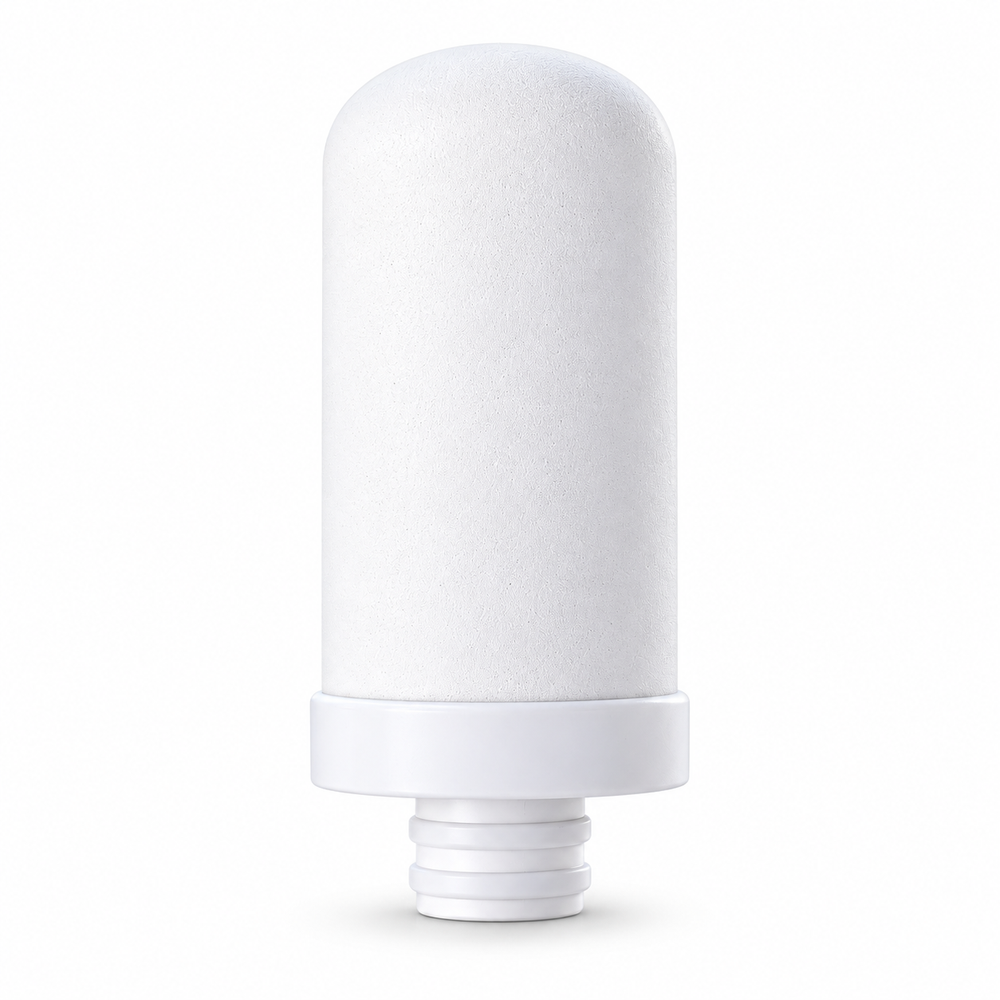 Cartouche de remplacement Aquamerra pour filtre sur robinet de cuisine, présentée sur fond blanc.